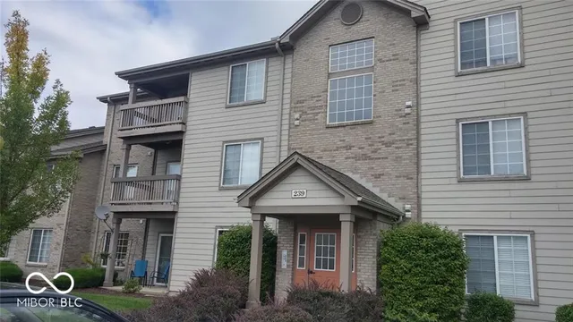 $145,000 | 239 Legends Creek Way, Unit 310, Indianapolis, IN 46229