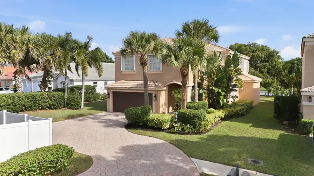 $650,000 | 2462 Westmont Place, Royal Palm Beach, FL 33411