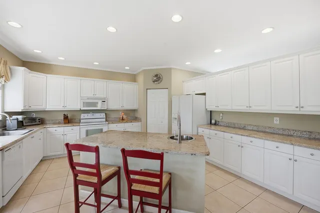 $650,000 | 2462 Westmont Place, Royal Palm Beach, FL 33411