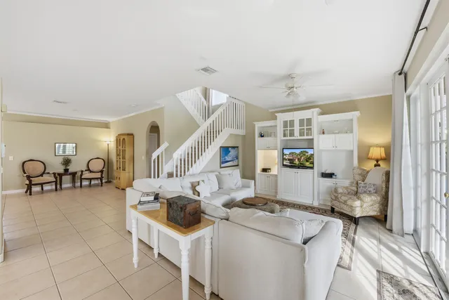 $650,000 | 2462 Westmont Place, Royal Palm Beach, FL 33411