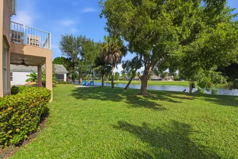 $650,000 | 2462 Westmont Place, Royal Palm Beach, FL 33411