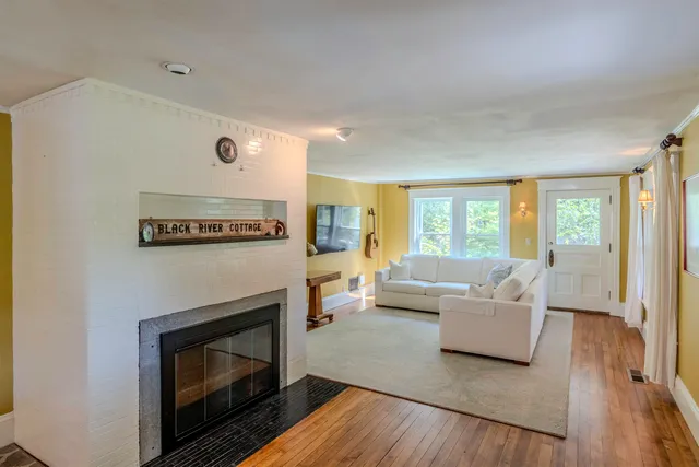 $728,500 | 221 Grout Road, Weathersfield, VT 05151