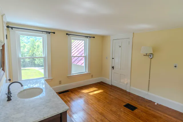 $728,500 | 221 Grout Road, Weathersfield, VT 05151