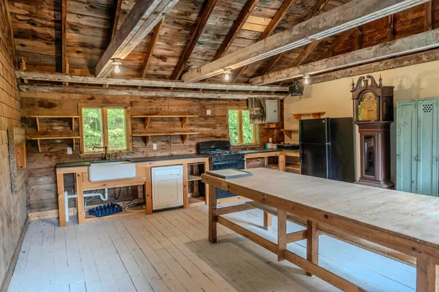 $728,500 | 221 Grout Road, Weathersfield, VT 05151