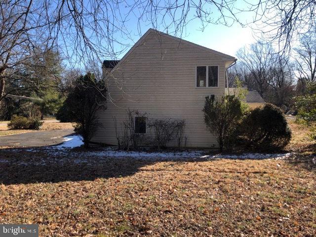 626 Pinney Road Huntingdon Valley, PA 19006 - Photo 3 of 25 Gallery Image 3