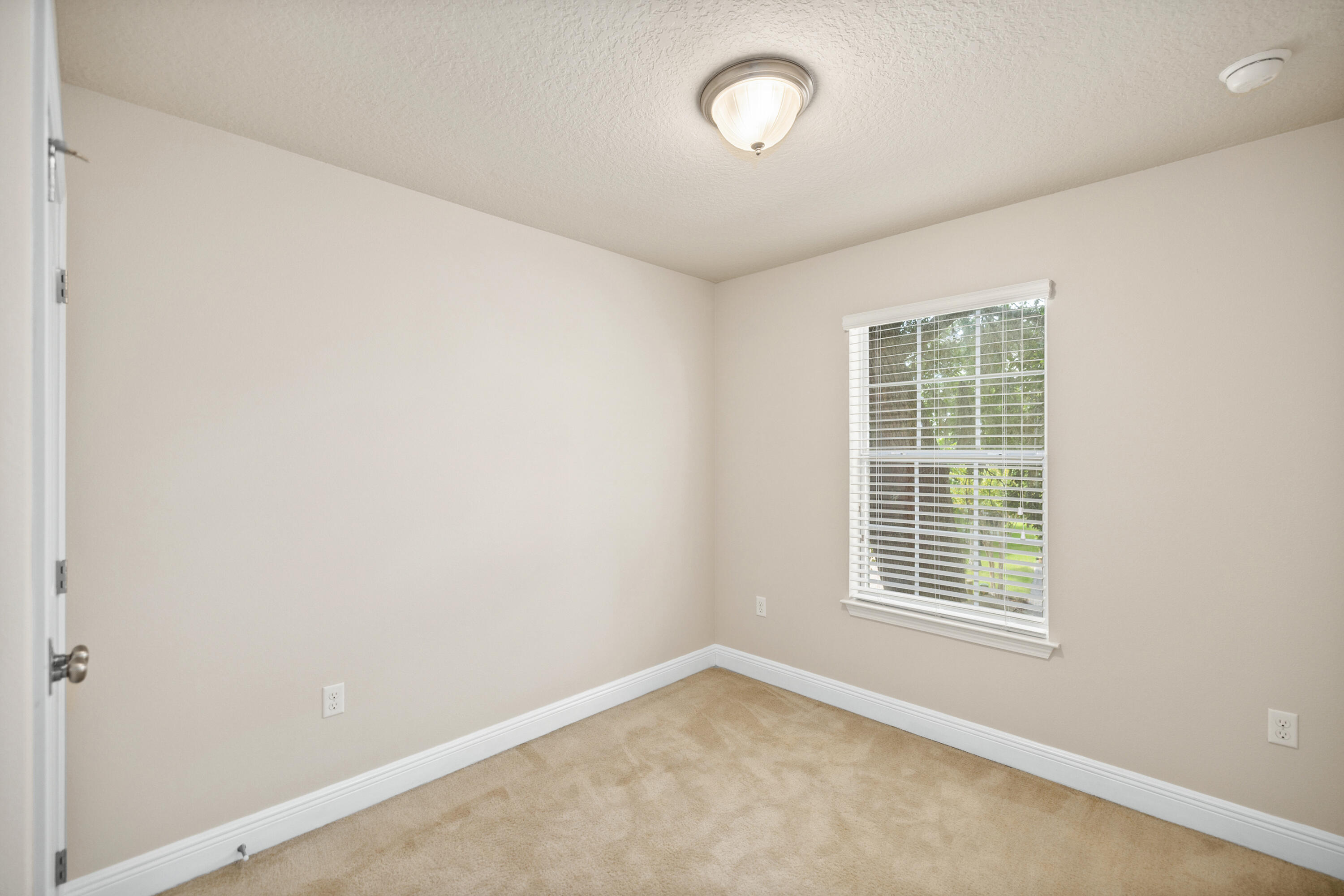 62 Beacon Point Drive Santa Rosa Beach, FL 32459 - Photo 44 of 51 an empty room with windows