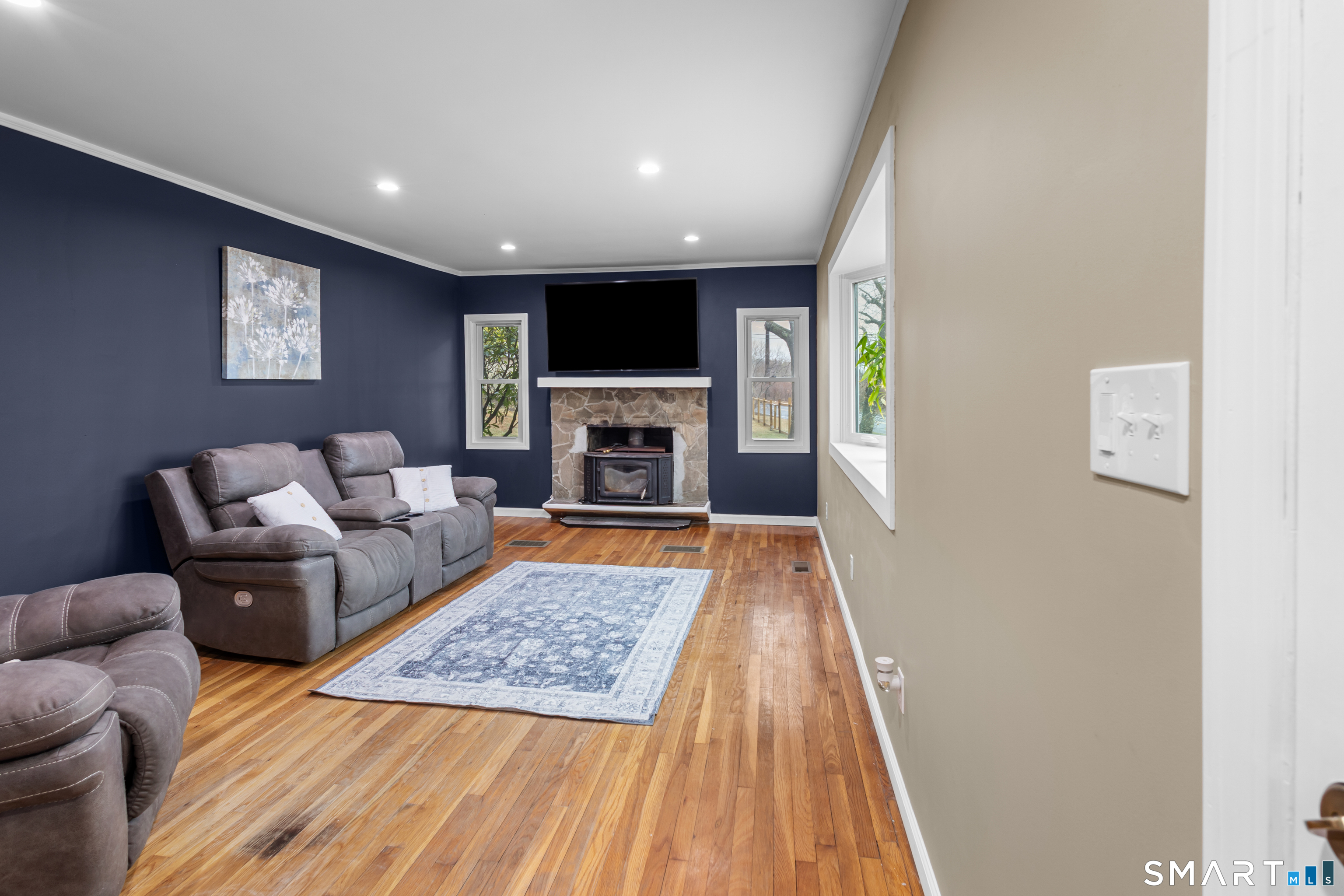 503 Waterbury Road Bristol, CT 06010 - Photo 12 of 37