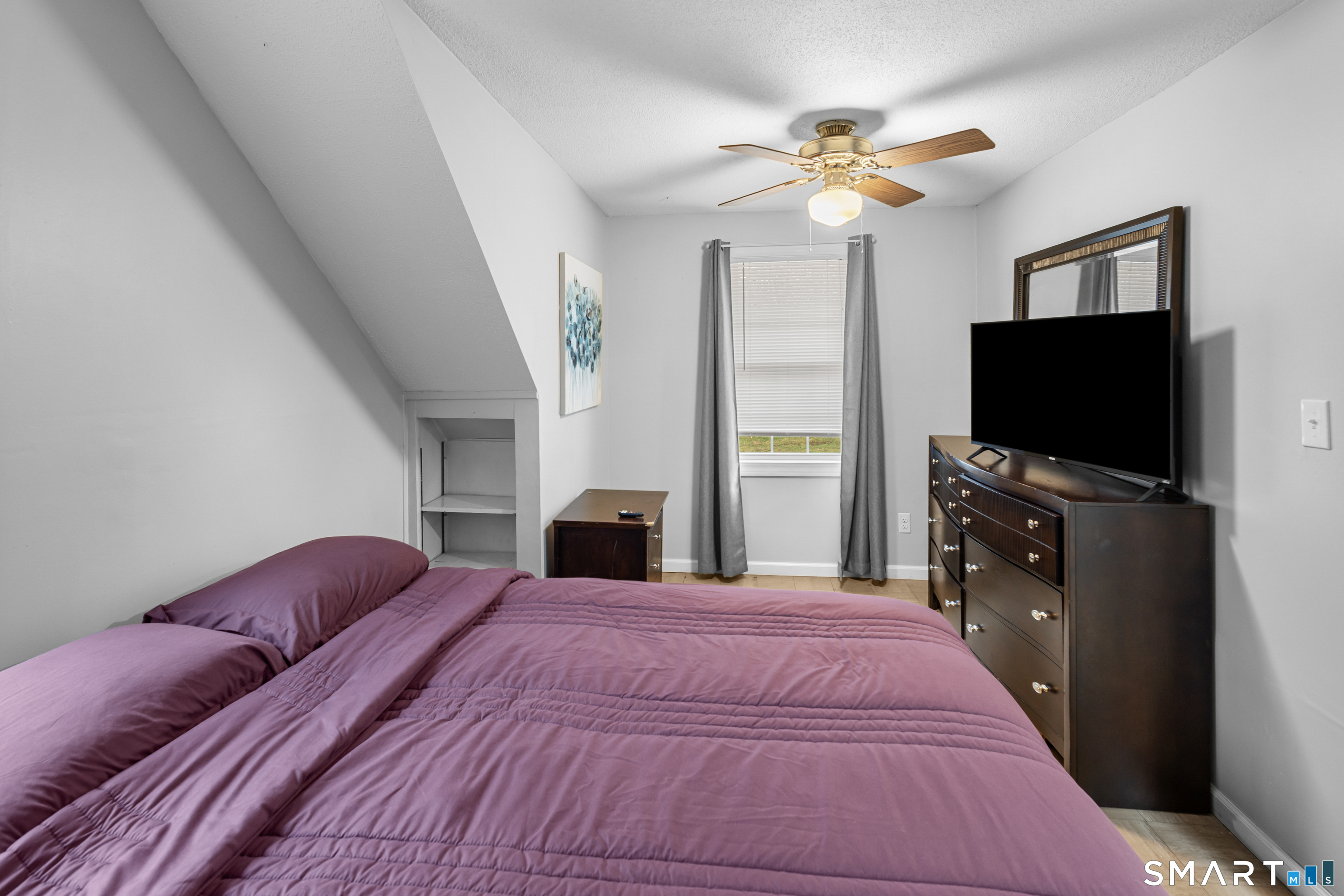 503 Waterbury Road Bristol, CT 06010 - Photo 16 of 37