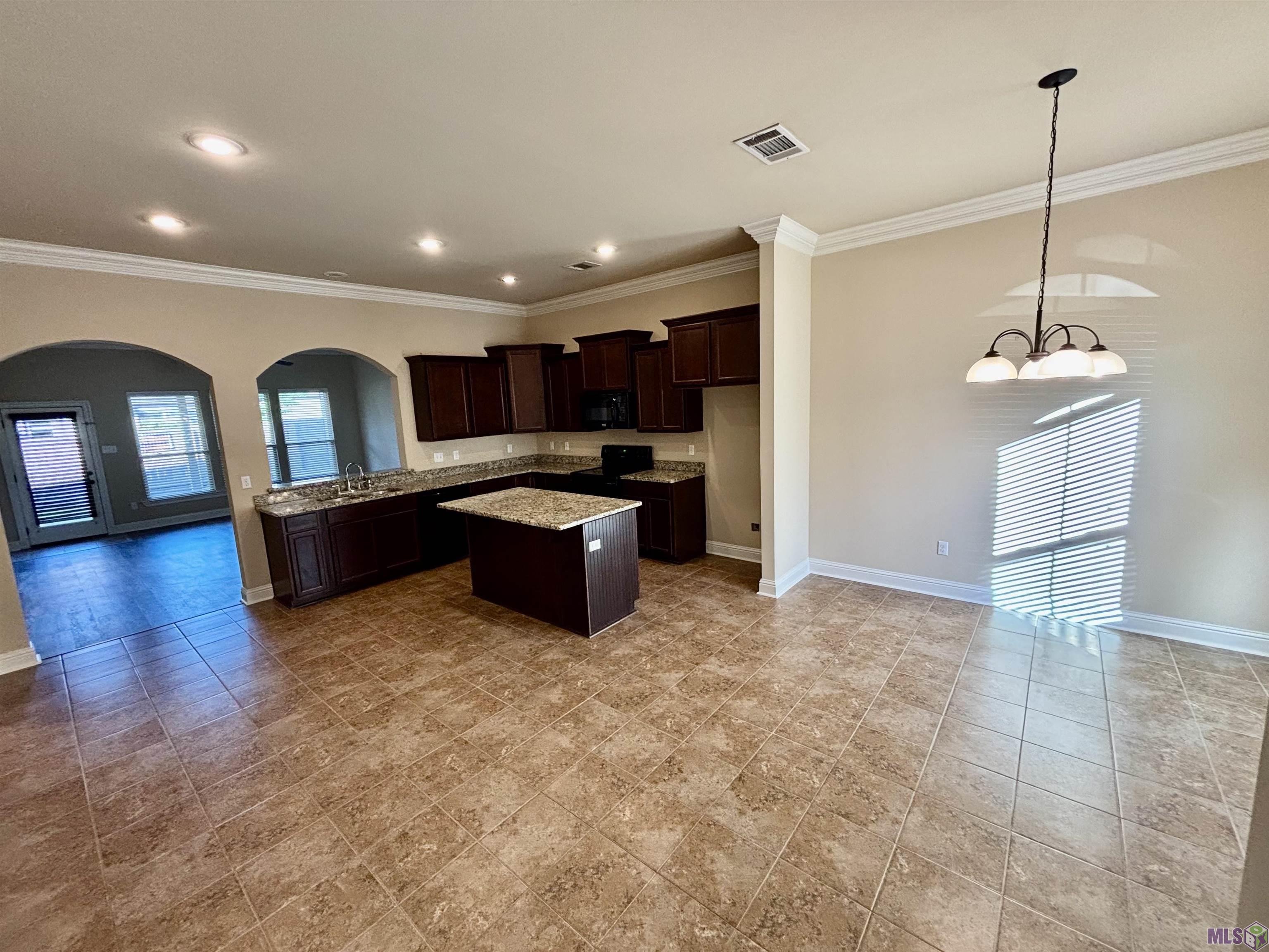 25397 Lake Providence Drive Denham Springs, LA 70726 - Photo 3 of 11