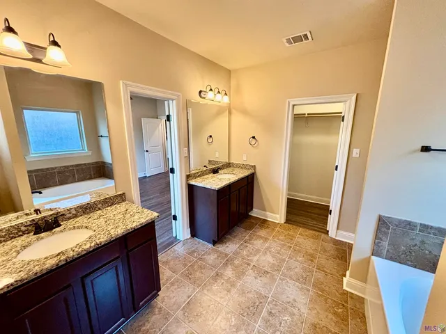 $1,895 | 25397 Lake Providence Drive, Denham Springs, LA 70726