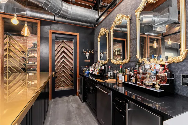 $2,680,000 | 211 West College Avenue, Appleton, WI 54911