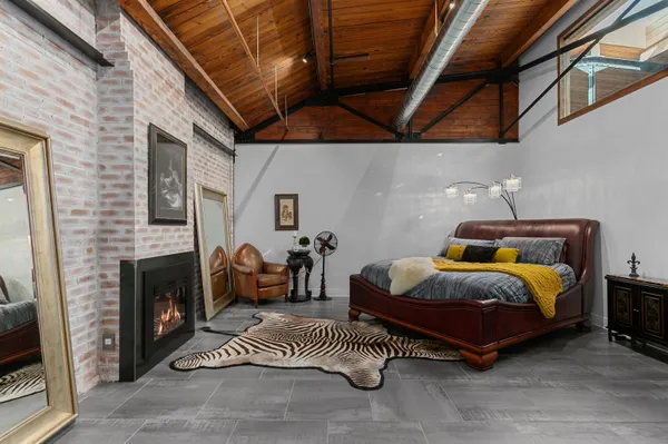 $2,680,000 | 211 West College Avenue, Appleton, WI 54911