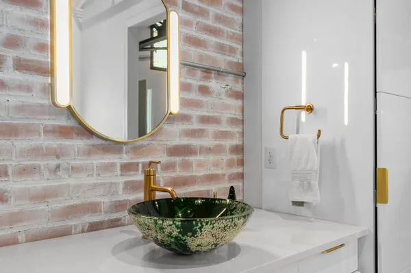 $2,680,000 | 211 West College Avenue, Appleton, WI 54911