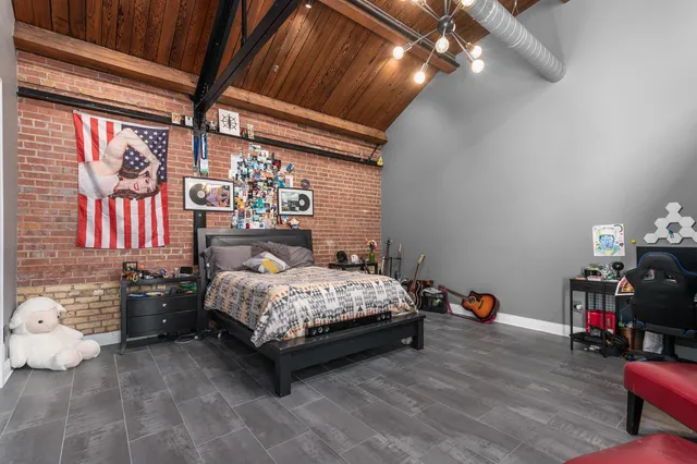 $2,680,000 | 211 West College Avenue, Appleton, WI 54911