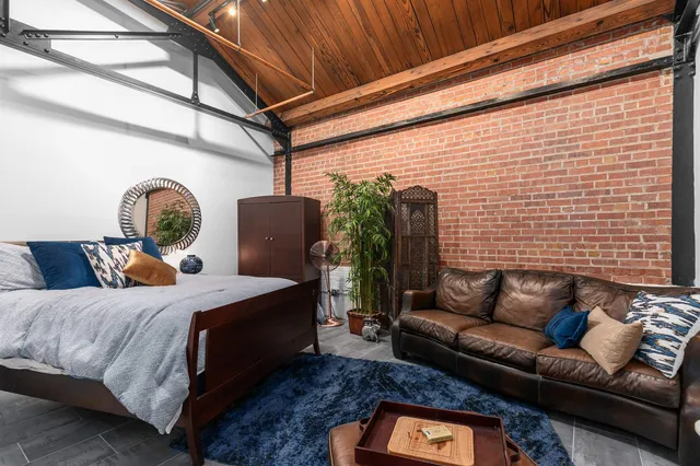 $2,680,000 | 211 West College Avenue, Appleton, WI 54911