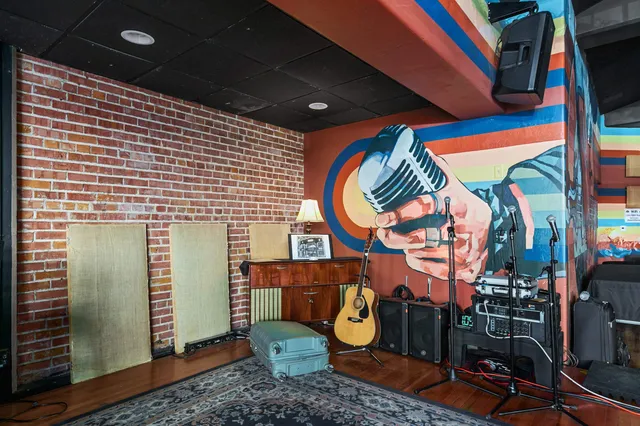 $2,680,000 | 211 West College Avenue, Appleton, WI 54911