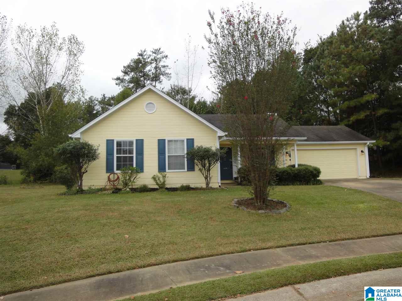 138 Cambridge Pointe Circle Alabaster, AL 35007 - Photo 2 of 40