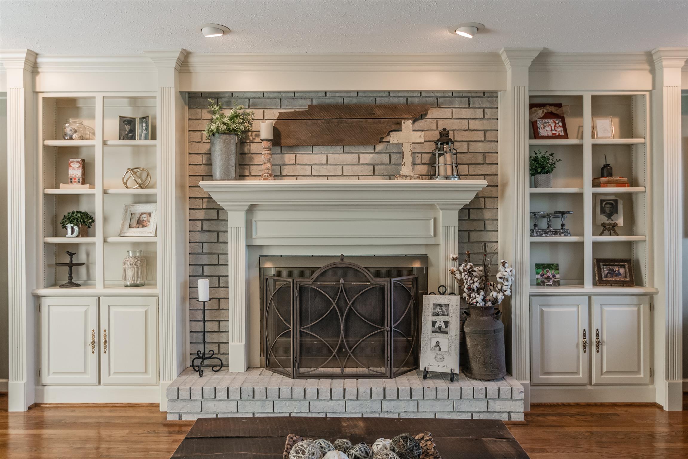 103 Crosspointe Hendersonville, TN 37075 - Photo 7 of 30 a living room with furniture and a fireplace