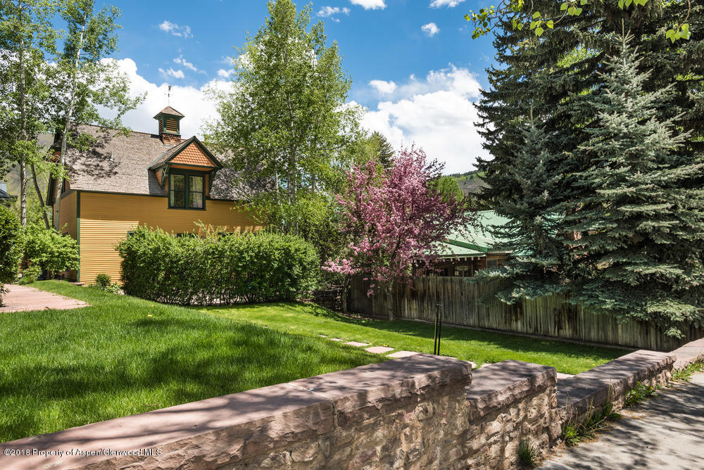 314 West Main Street Aspen, CO 81611 - Photo 15 of 20 a view of a park