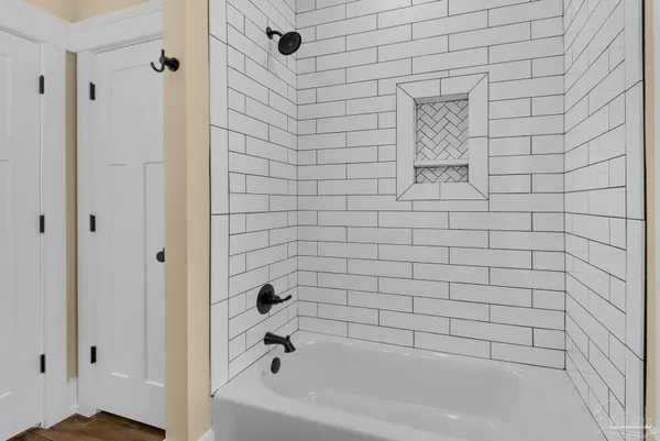 $974,899 | 3204 Edinburg Castle Drive, Milton, FL 32583