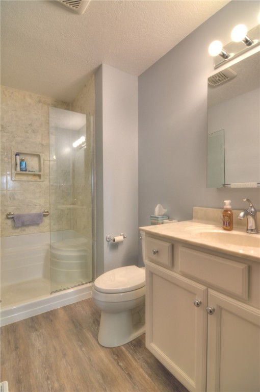 1172 Buckeye Lane Decatur, IL 62521 - Photo 20 of 26 Updated Ensuite