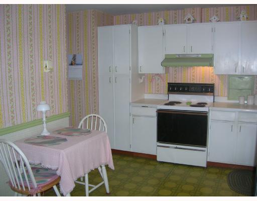 316 Westcott Road Scituate, RI 02857 - Photo 5 of 6 Kitchen.