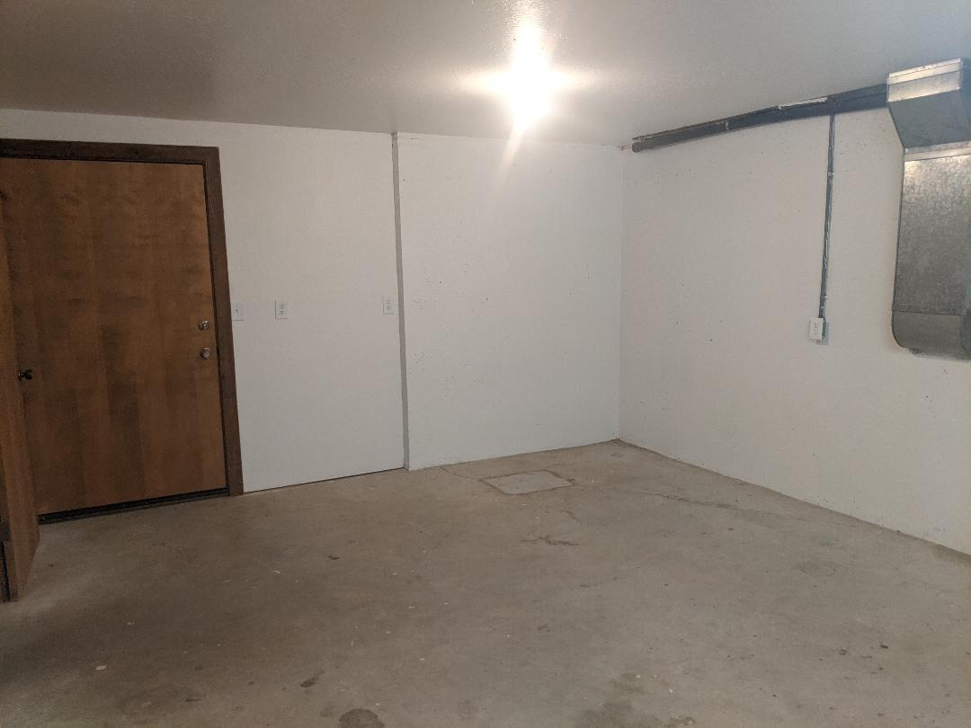 12877 Bobs Mountain Road Redding, CA 96003 - Photo 30 of 51 a view of an empty room
