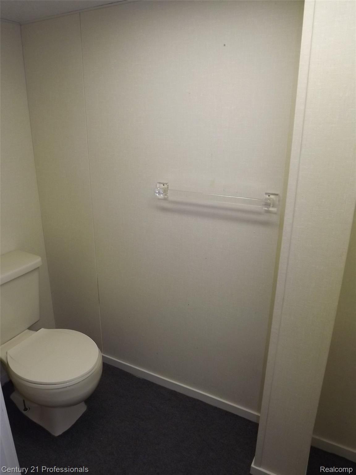 569 Tennyson Rochester, MI 48307 - Photo 17 of 19 Lower Level Powder Room