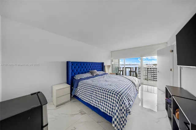 $520,000 | 7601 East Treasure Drive, Unit 1422, North Bay Village, FL 33141