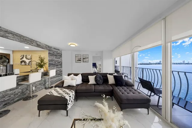 $520,000 | 7601 East Treasure Drive, Unit 1422, North Bay Village, FL 33141