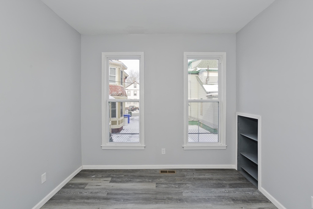 64 Thompson Street Springfield, MA 01109 - Photo 28 of 30