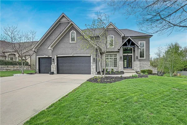 $945,000 | 9414 West 149th Terrace, Overland Park, KS 66221