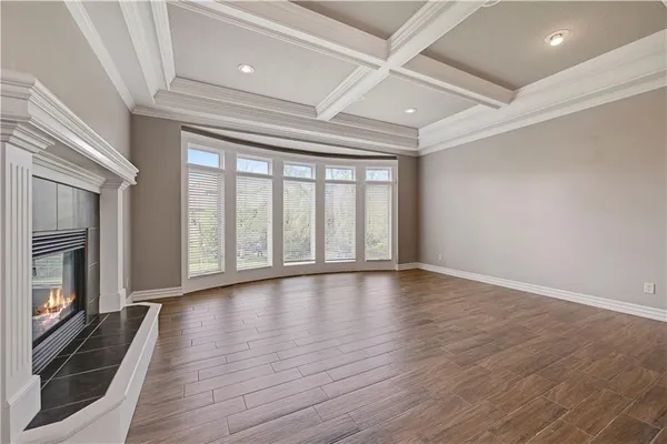 $945,000 | 9414 West 149th Terrace, Overland Park, KS 66221