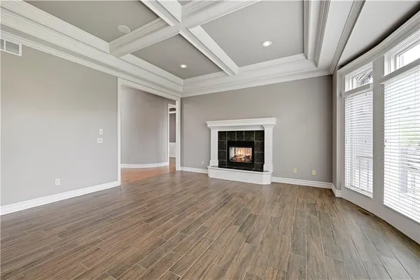 $945,000 | 9414 West 149th Terrace, Overland Park, KS 66221