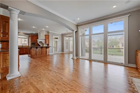 $915,000 | 9414 West 149th Terrace, Overland Park, KS 66221