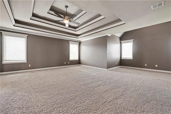 $945,000 | 9414 West 149th Terrace, Overland Park, KS 66221