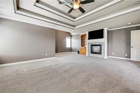 $915,000 | 9414 West 149th Terrace, Overland Park, KS 66221