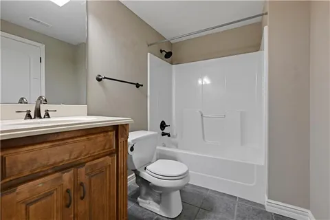 $915,000 | 9414 West 149th Terrace, Overland Park, KS 66221