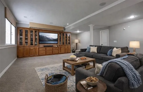 $945,000 | 9414 West 149th Terrace, Overland Park, KS 66221