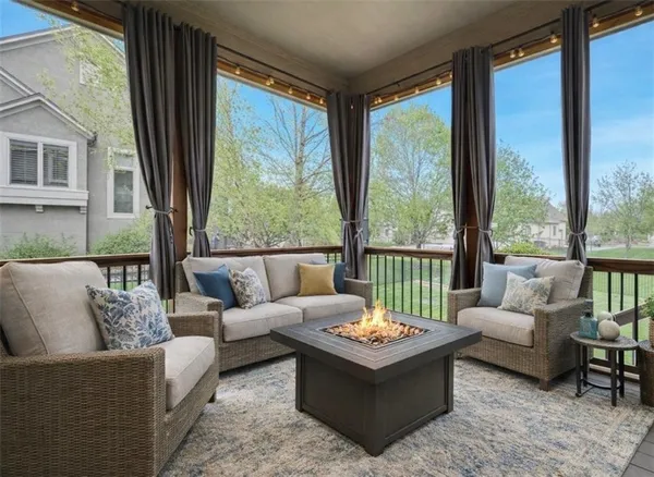 $945,000 | 9414 West 149th Terrace, Overland Park, KS 66221