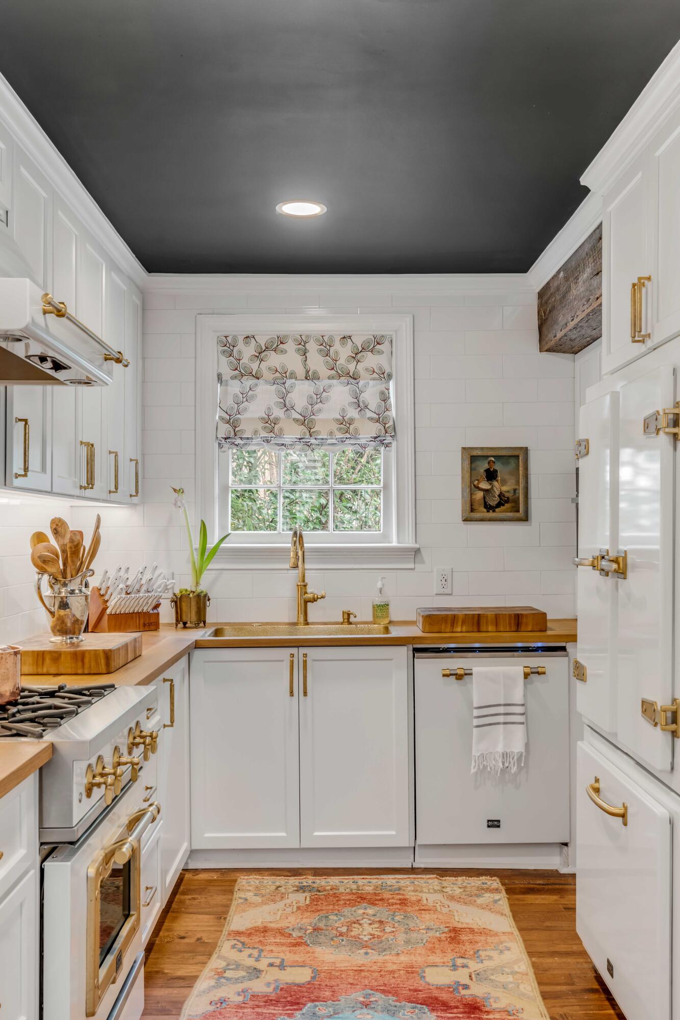 8 Smith Street Charleston, SC 29401 - Photo 16 of 61 Kitchen