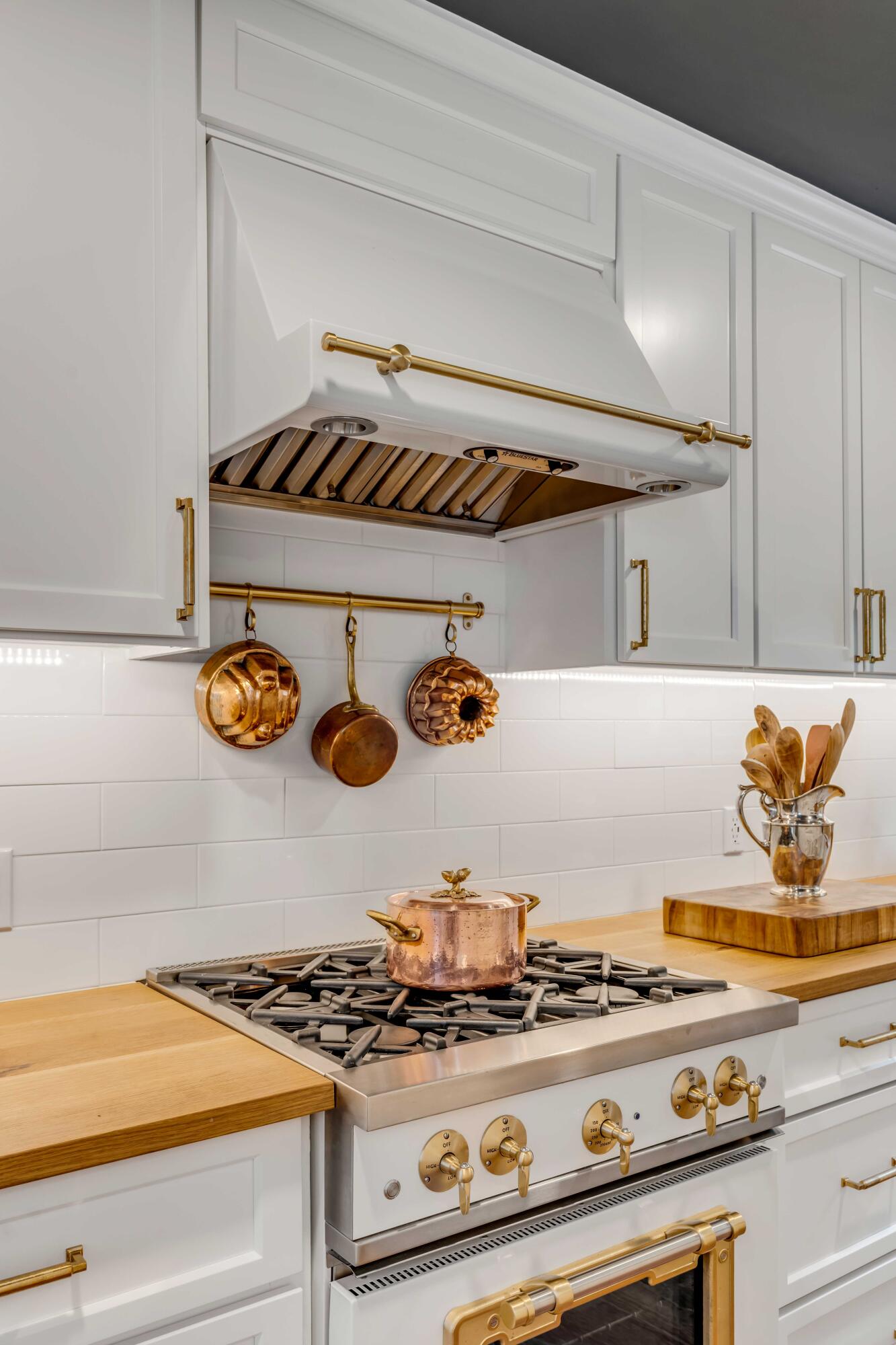 8 Smith Street Charleston, SC 29401 - Photo 17 of 61 Kitchen