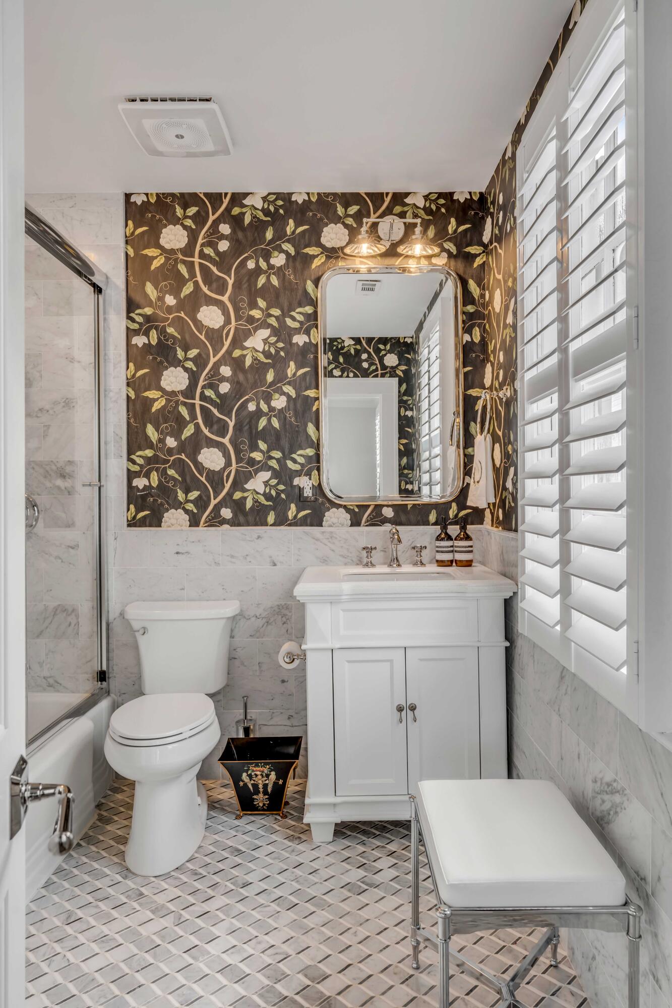 8 Smith Street Charleston, SC 29401 - Photo 31 of 61 Full Bath