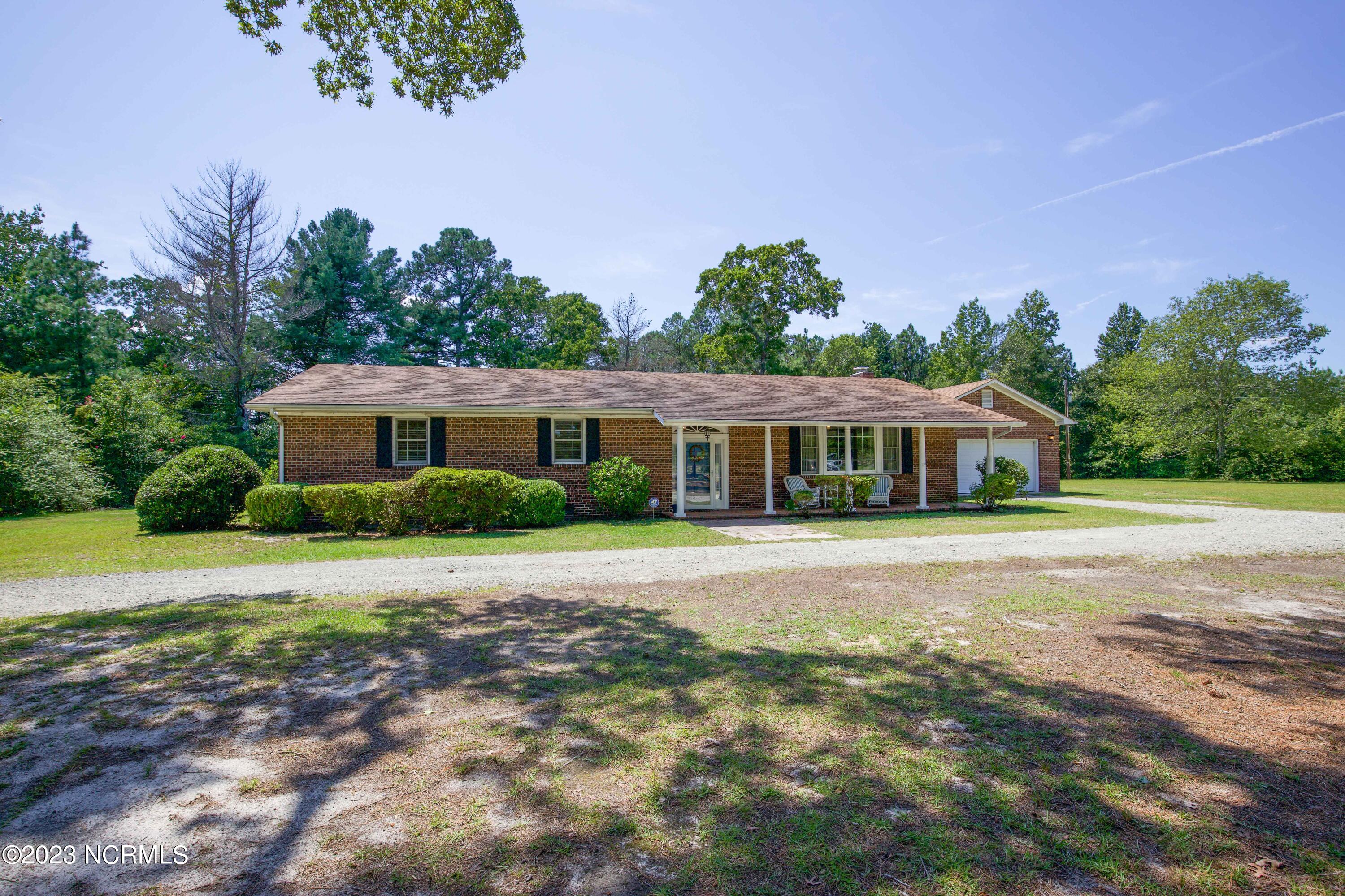 2560 Lobelia Road Vass, NC 28394 - Photo 2 of 52 2560 Lobelia Rd-55