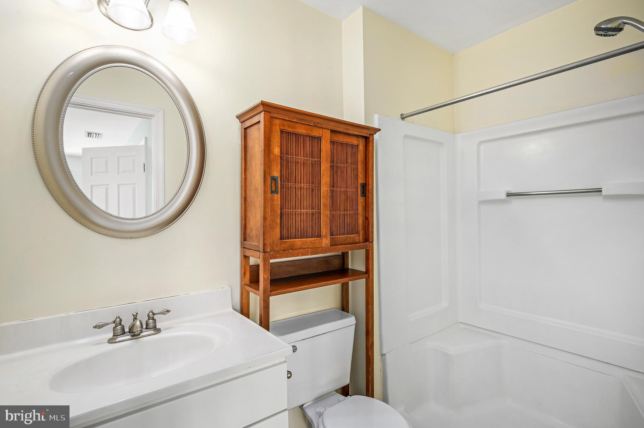 14807 Rydell Road, Unit 103 Centreville, VA 20121 - Photo 14 of 26