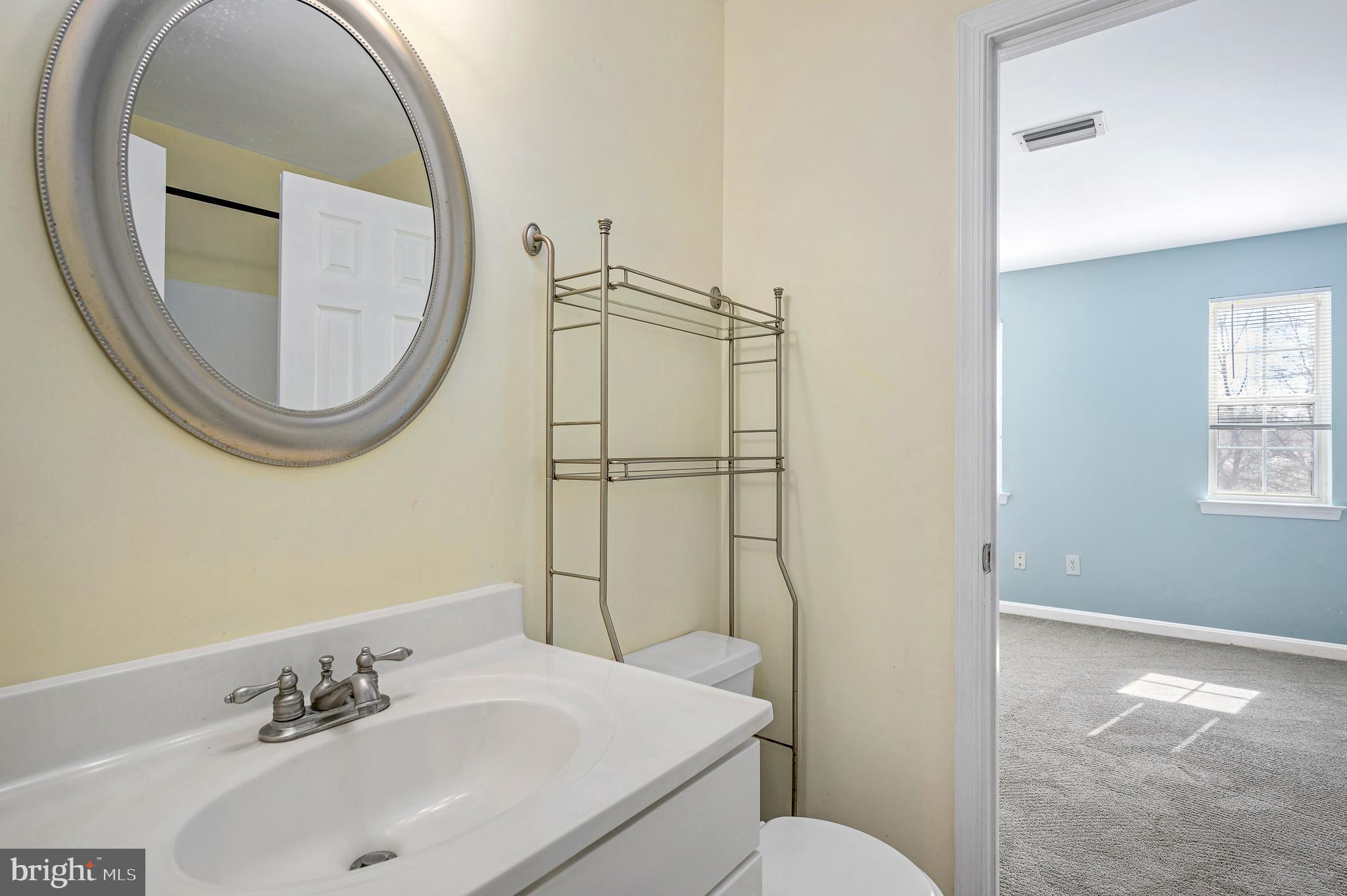 14807 Rydell Road, Unit 103 Centreville, VA 20121 - Photo 18 of 26