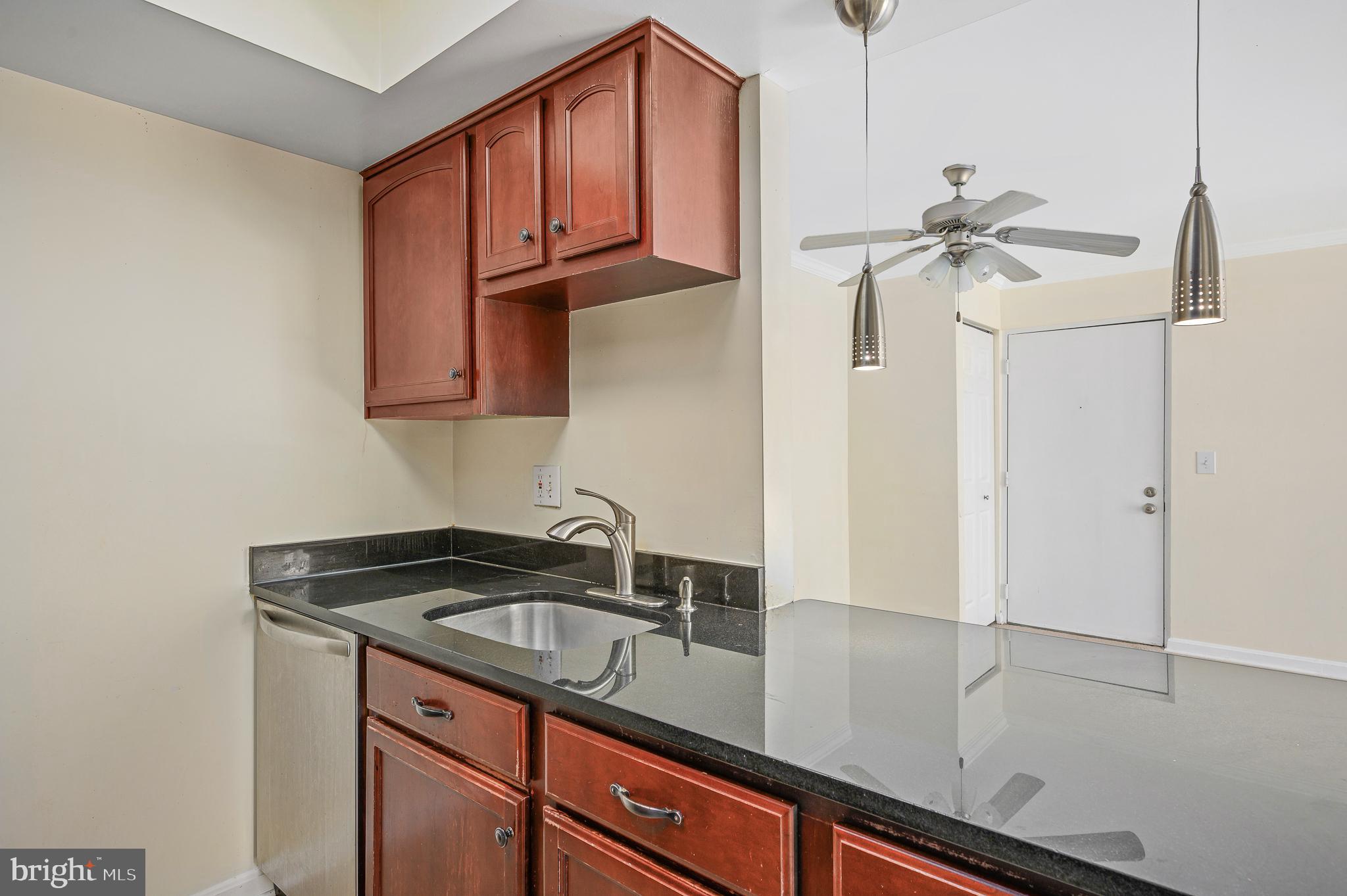 14807 Rydell Road, Unit 103 Centreville, VA 20121 - Photo 9 of 26