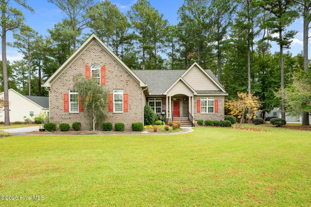 $595,000 | 4805 Delft Drive, New Bern, NC 28562