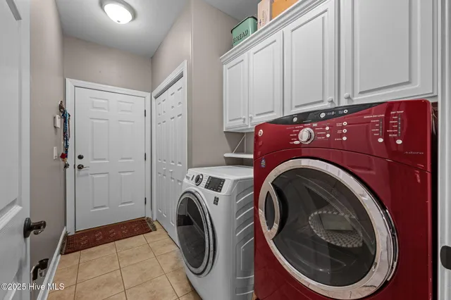 $595,000 | 4805 Delft Drive, New Bern, NC 28562