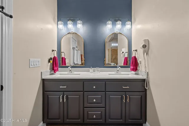 $595,000 | 4805 Delft Drive, New Bern, NC 28562